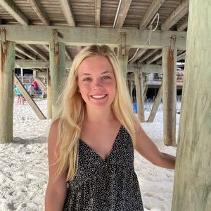 Meet your Posher, Ella